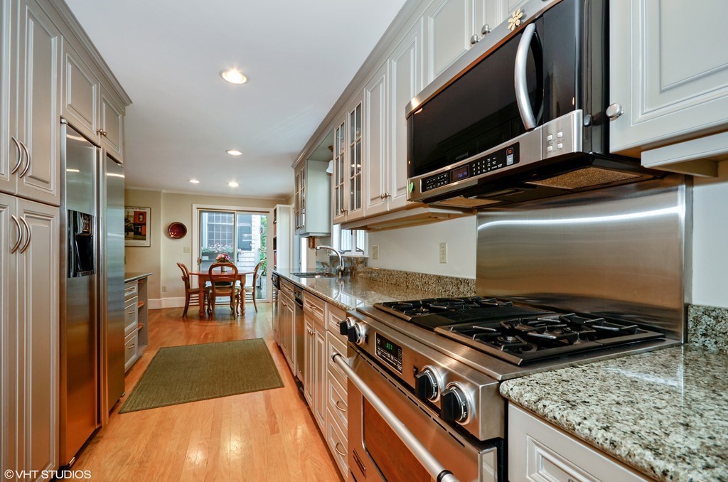 1 Holly Pond Road Marion, MA 02738 - Photo 5 of 24 Gallery Image 5