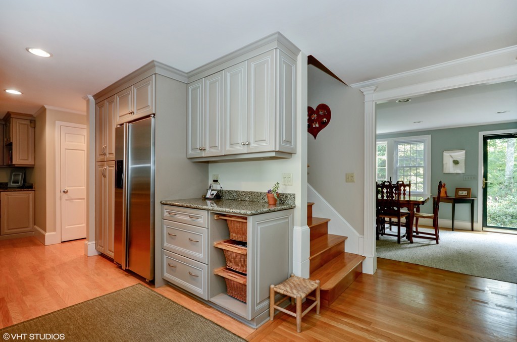 1 Holly Pond Road Marion, MA 02738 - Photo 9 of 24 Gallery Image 9