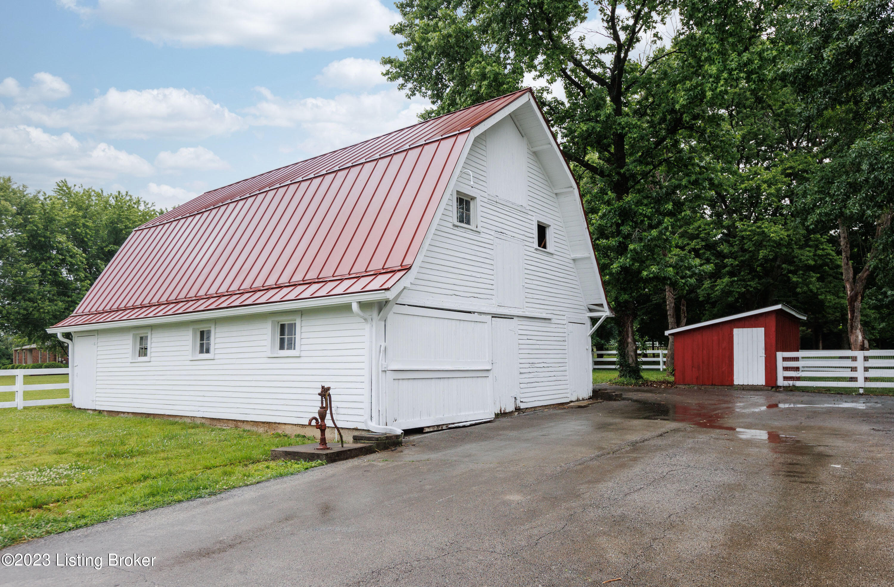 9631 Fairmount Road Louisville, KY 40291 - Photo 47 of 60 010 - Copy