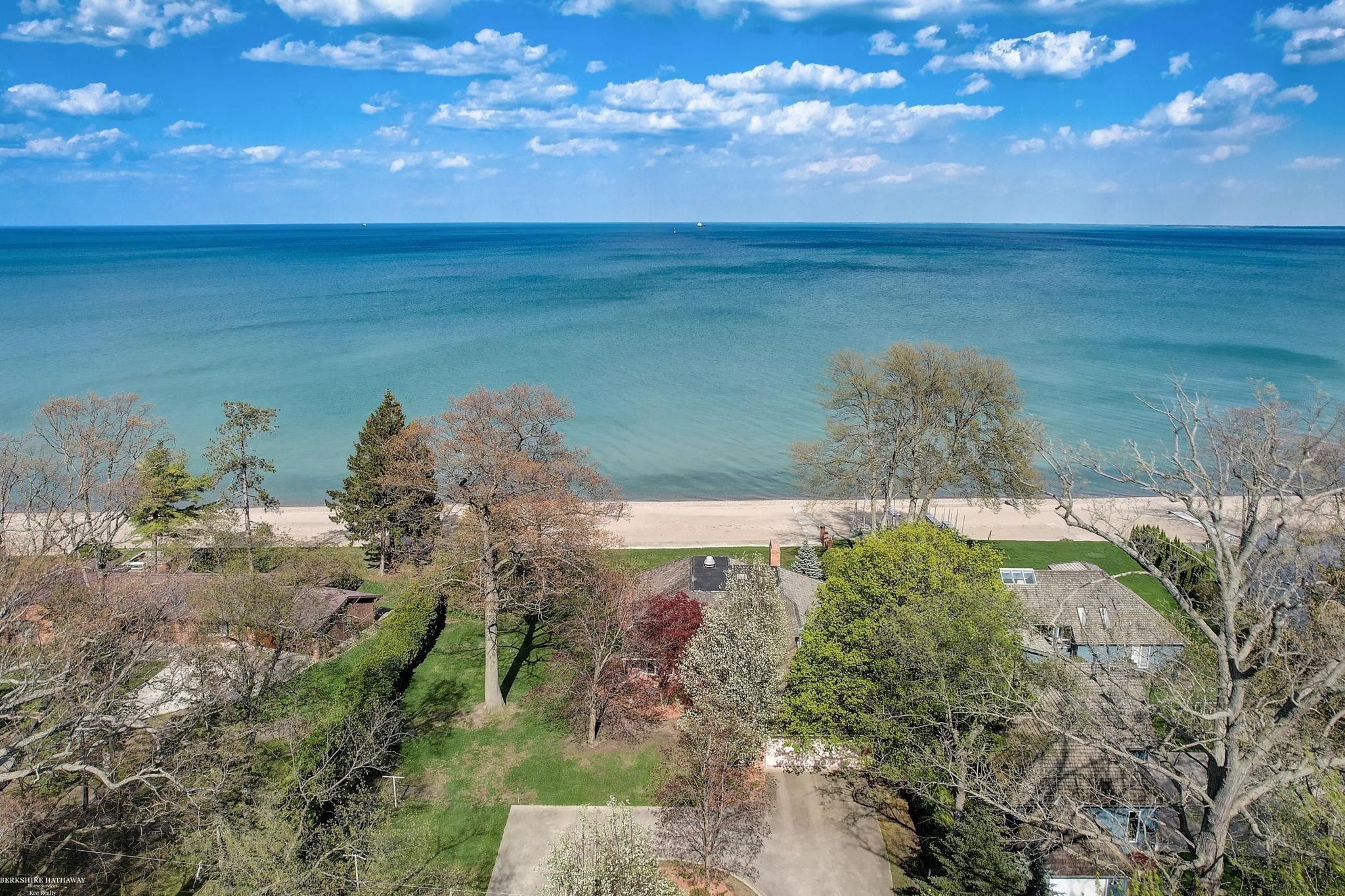 4880 Lakeshore Road Fort Gratiot, MI 48059 - Photo 56 of 69 50142242-ee825f03-7d34-4098-920b-2ad4664715cc.JPG