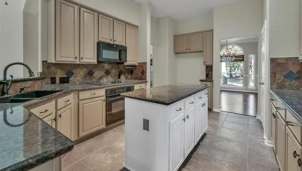 $2,595 | 30 South Rambling Ridge Place, Conroe, TX 77385