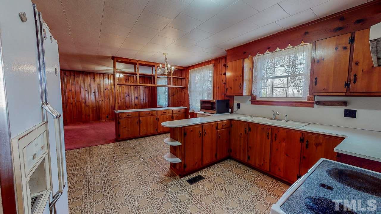 6419 Boston Road Roxboro, NC 27574 - Photo 8 of 30