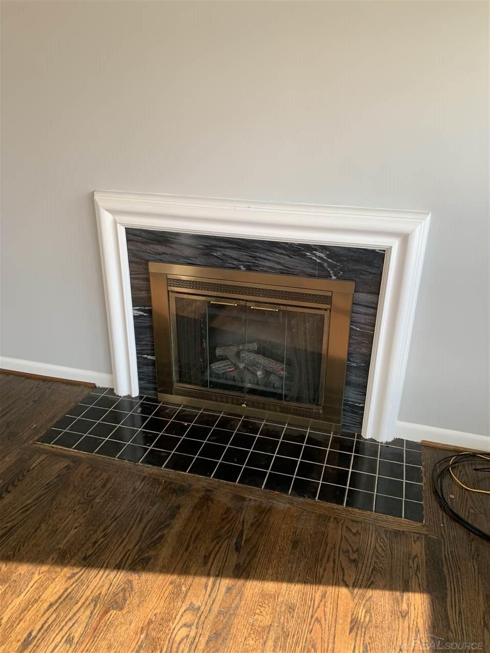 1984 Vernier Road Grosse Pointe, MI 48236 - Photo 6 of 20