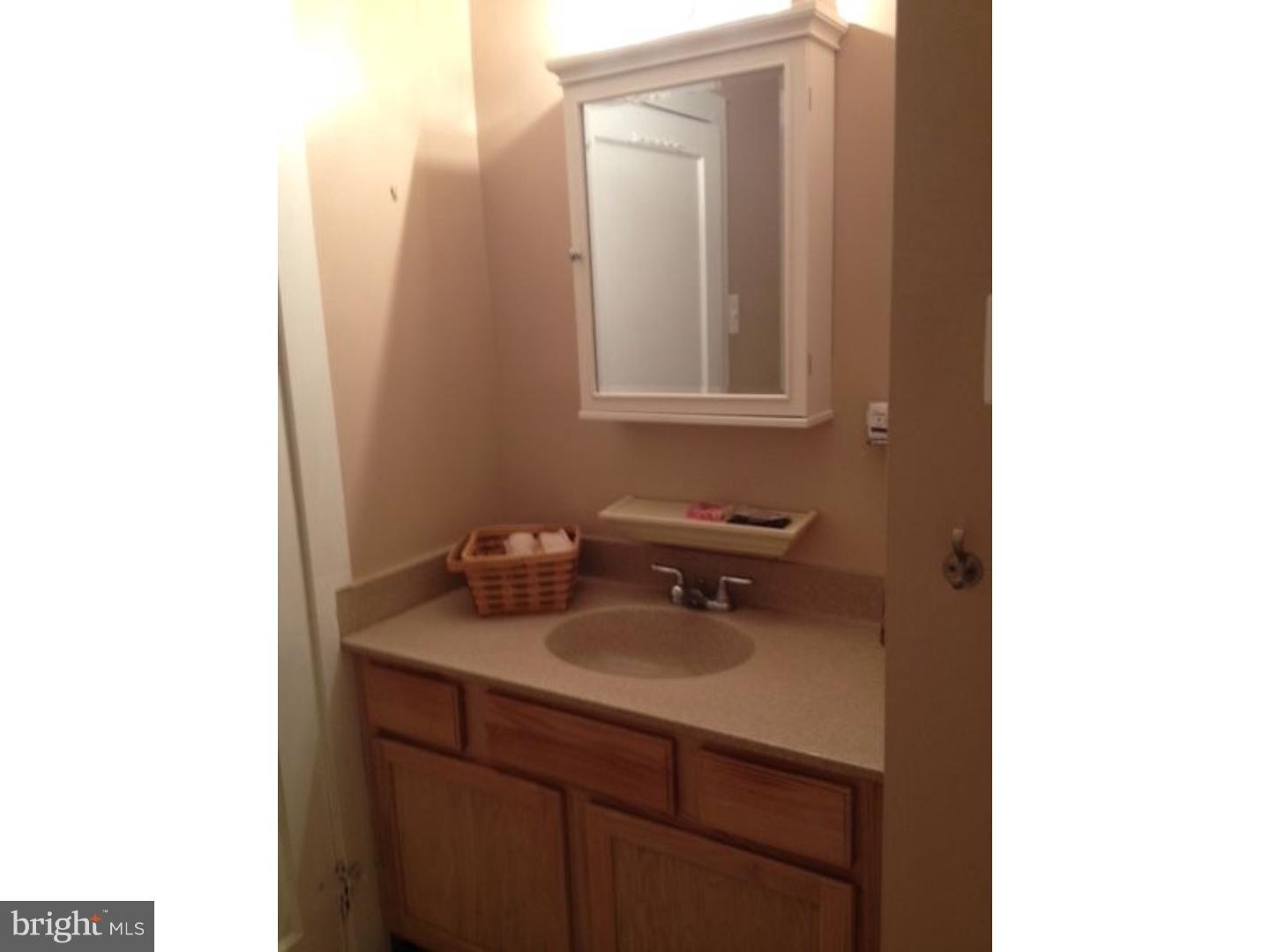 858 Jarvis Road Sicklerville, NJ 08081 - Photo 12 of 20 Bathroom
