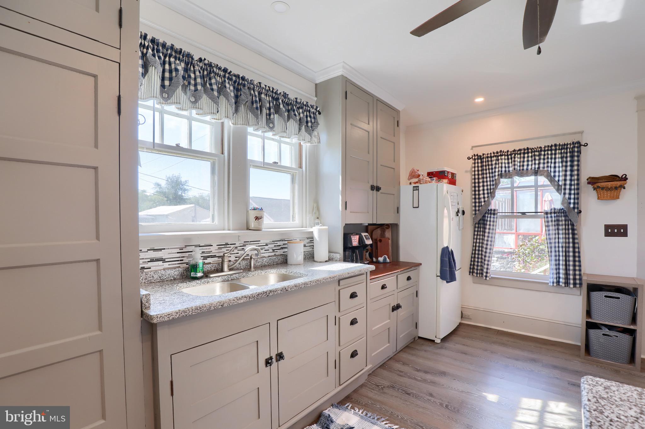 36 Front Street Lititz, PA 17543 - Photo 14 of 27