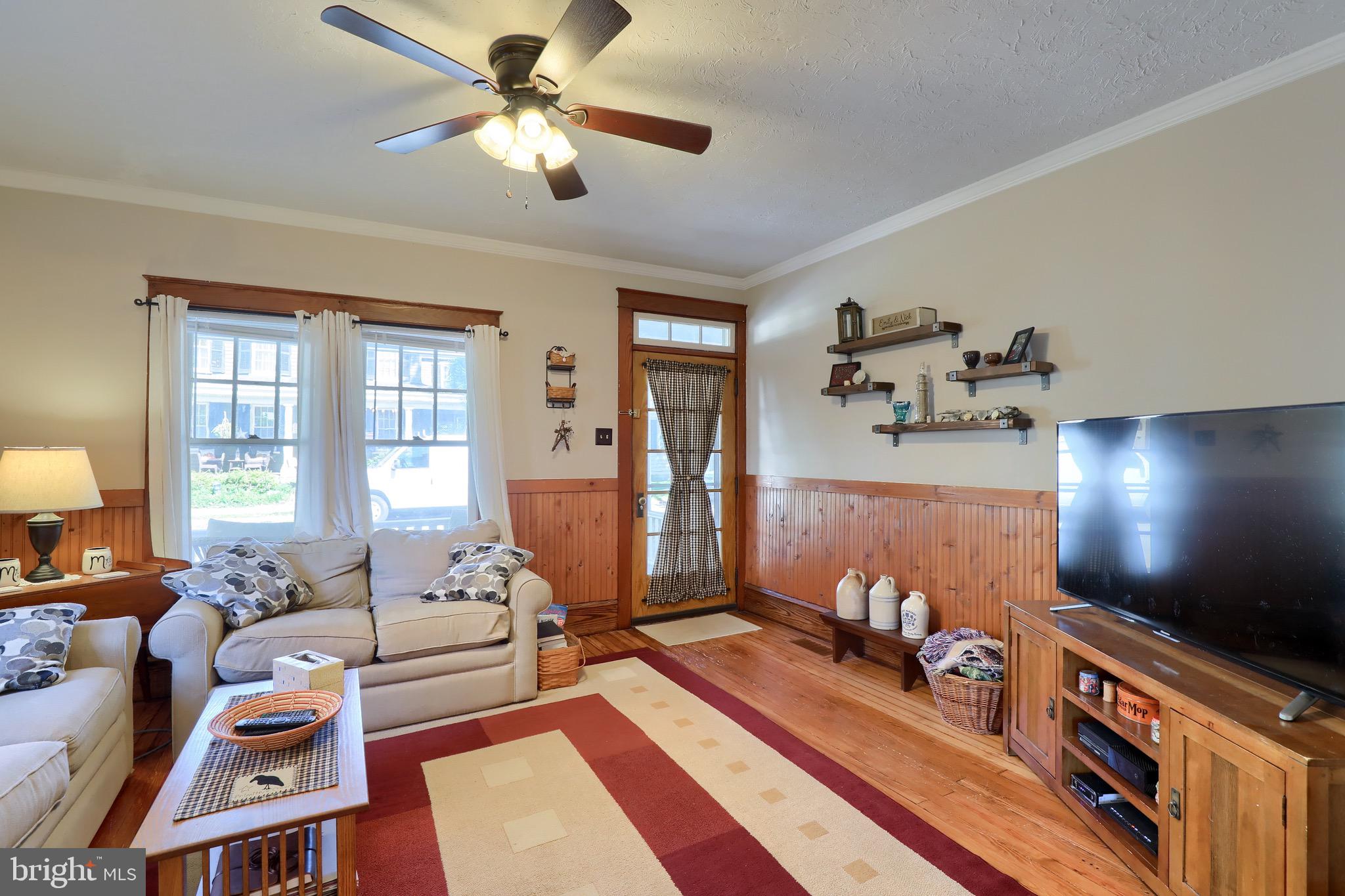 36 Front Street Lititz, PA 17543 - Photo 6 of 27