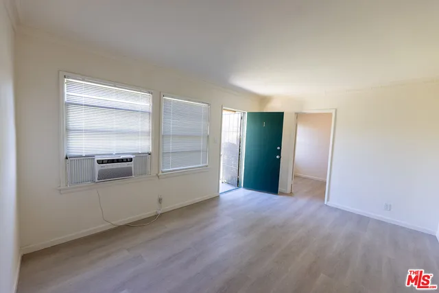 $1,900 | 1940 South Robertson Boulevard, Unit 1, Los Angeles, CA 90034