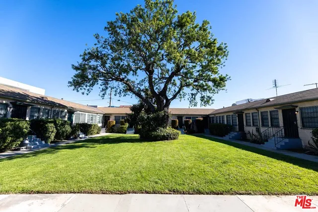 $1,900 | 1940 South Robertson Boulevard, Unit 1, Los Angeles, CA 90034