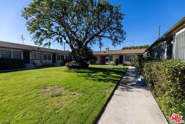 $1,900 | 1940 South Robertson Boulevard, Unit 1, Los Angeles, CA 90034