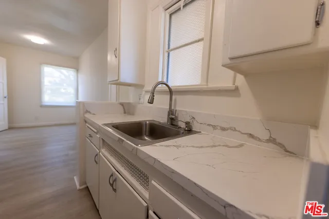 $1,900 | 1940 South Robertson Boulevard, Unit 1, Los Angeles, CA 90034