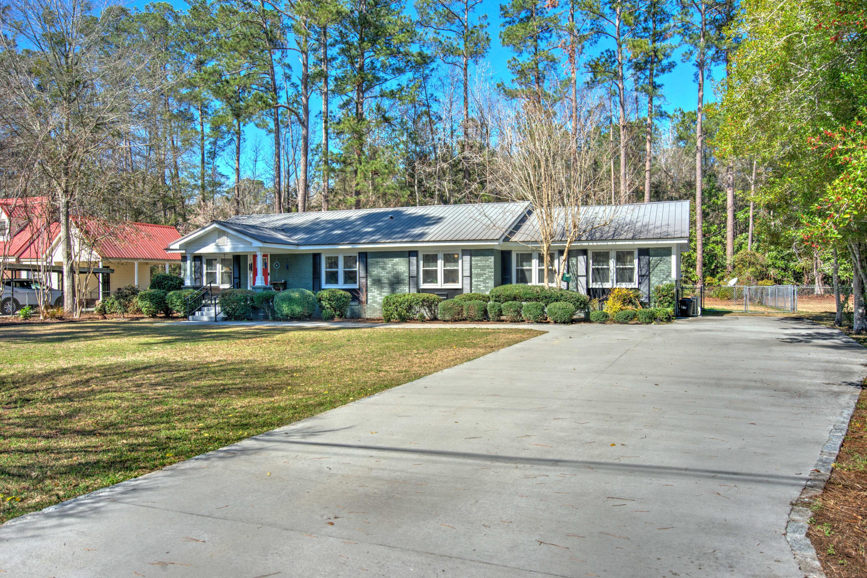 114 Sharon Drive Walterboro, SC 29488 - Photo 7 of 48 DSC07821_2_3Interior 3
