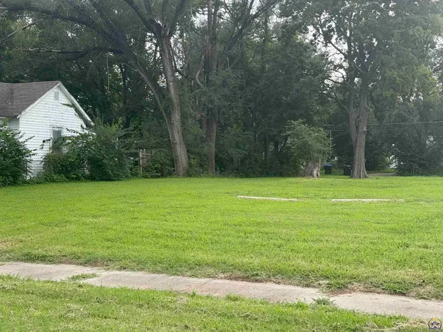 $9,500 | 1229 Northwest Van Buren Street, Topeka, KS 66608