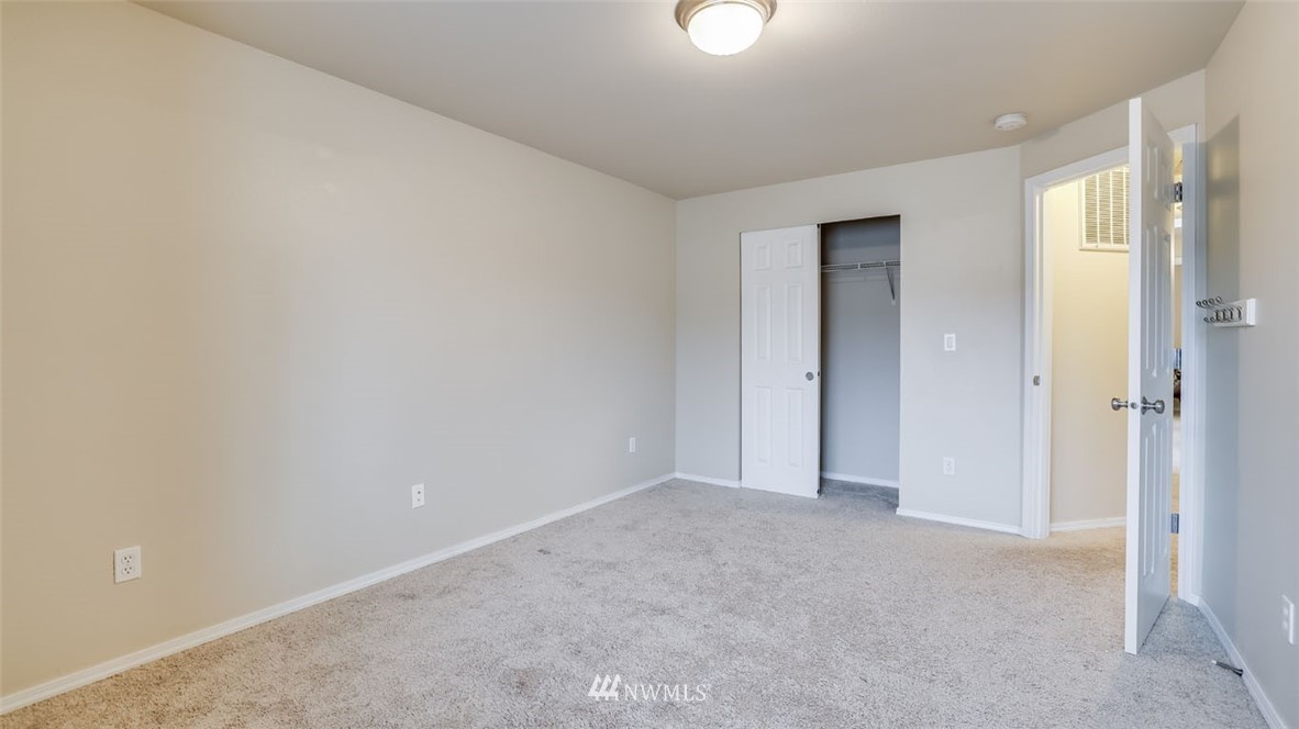 6725 Southeast 3rd Street Renton, WA 98059 - Photo 23 of 32 an empty room with an entryway