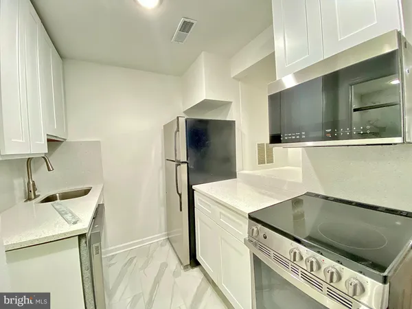 $1,800 | 37 North 3rd Street, Unit 2, Philadelphia, PA 19106