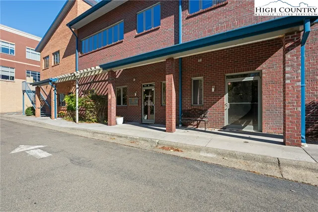 a view of a building entrance