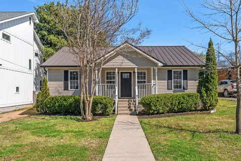$450,000 | 924 30th Avenue North, Nashville, TN 37209