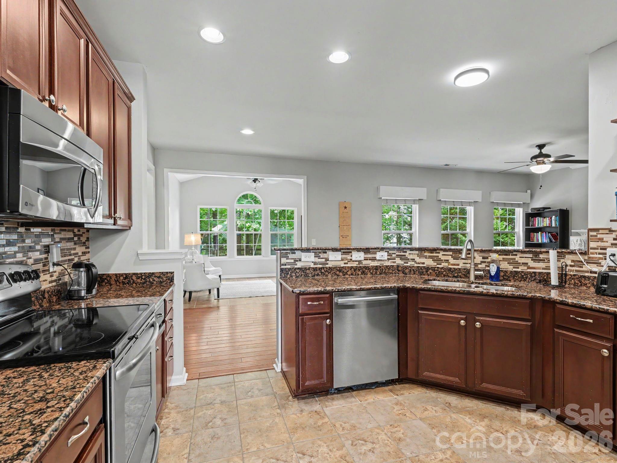 305 Hydrangea Drive Clover, SC 29710 - Photo 5 of 40