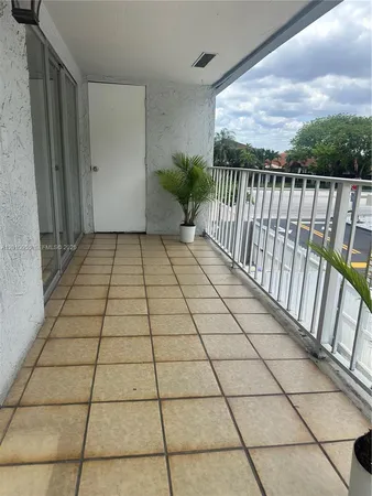 $2,200 | 8460 Southwest 156th Place, Unit 725, Miami, FL 33193