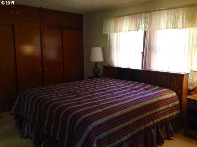 152 Button Road Stevenson, WA 98648 - Photo 11 of 15 Bedroom