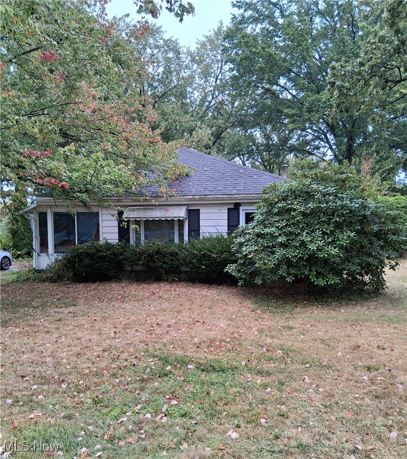 2415 Weir Road Northeast Warren, OH 44483 - Photo 14 of 16