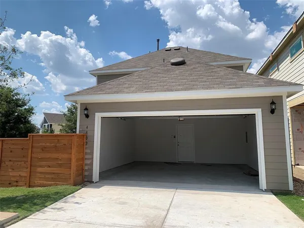 $3,000 | 4802 Star Jasmine Drive, Unit 115, Austin, TX 78723