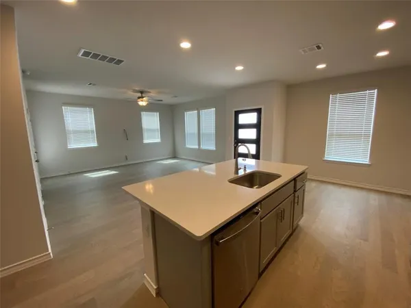 $3,000 | 4802 Star Jasmine Drive, Unit 115, Austin, TX 78723