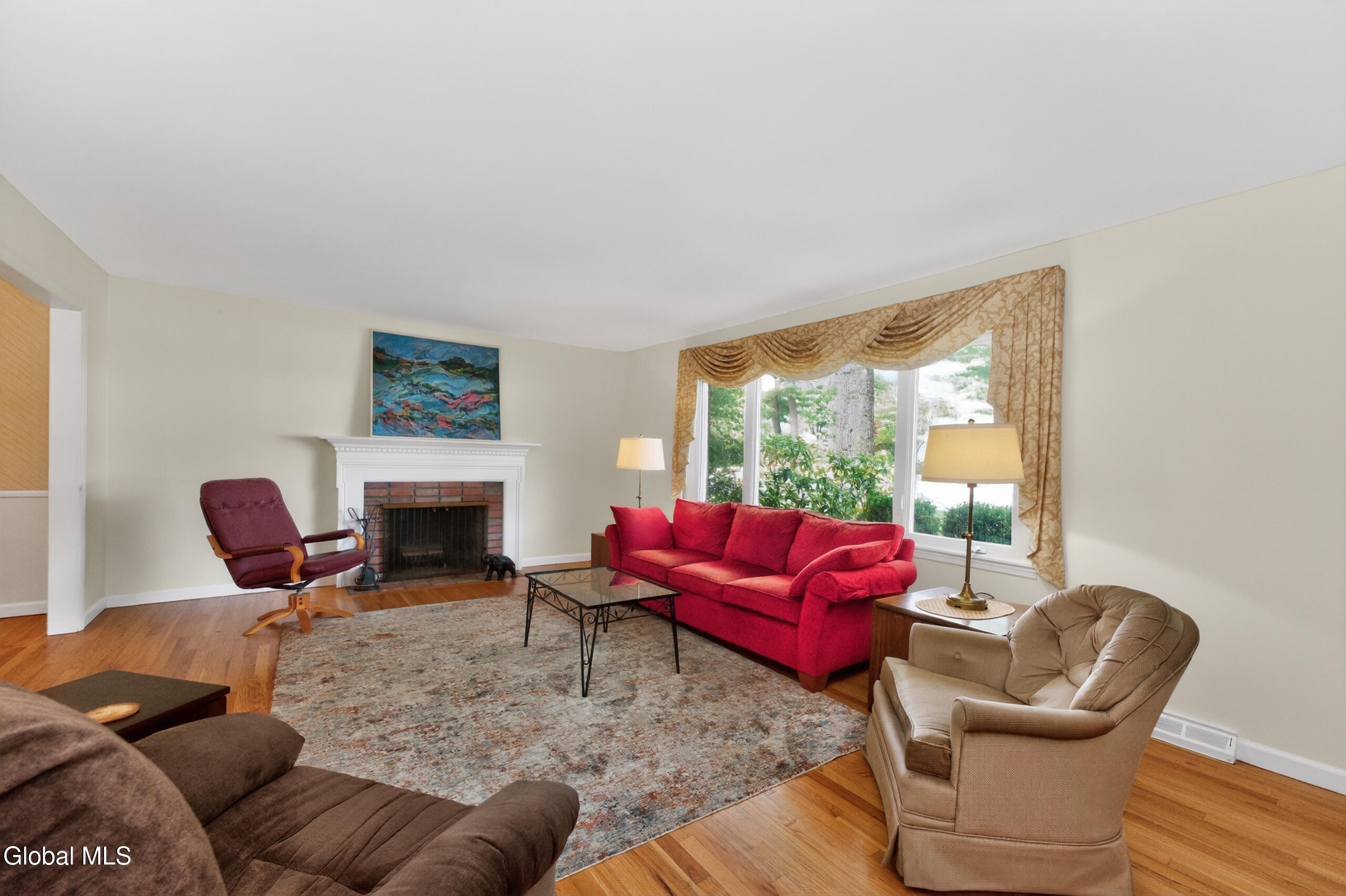 1222 Hempstead Road Niskayuna, NY 12309 - Photo 11 of 52 2 Livingroom 3