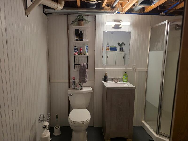 2330 38th Street Two Rivers, WI 54241 - Photo 23 of 39 LL bath