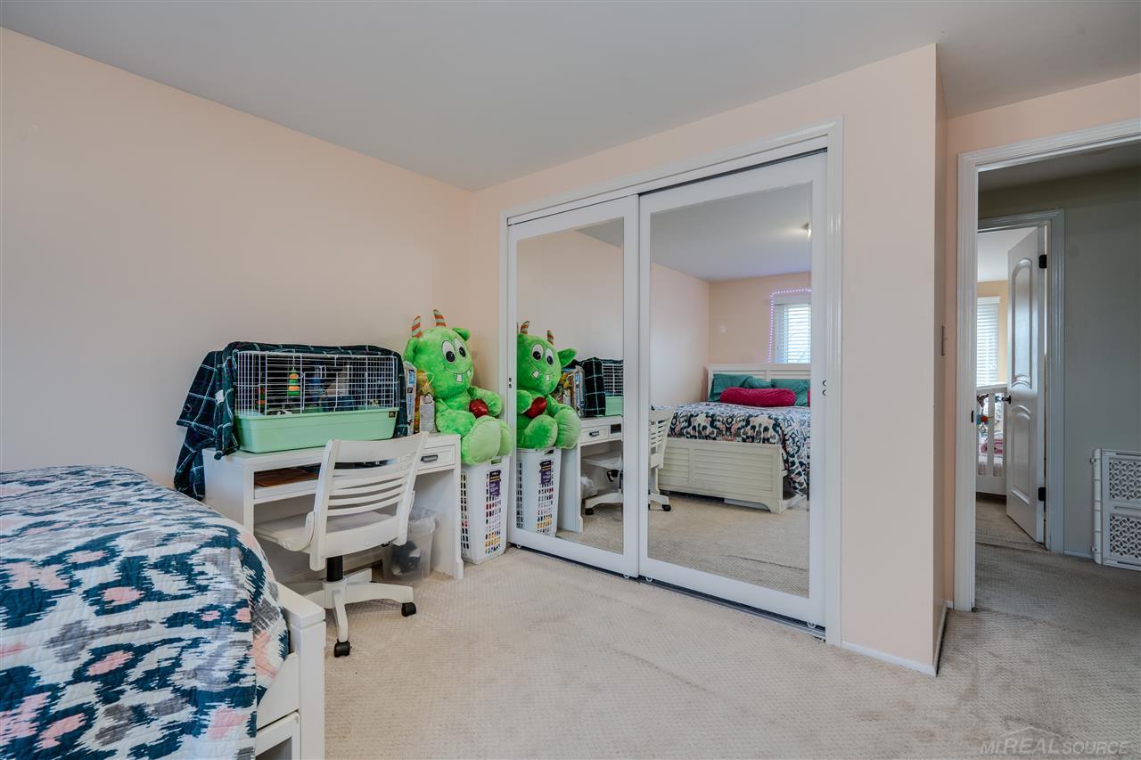 29360 Bermuda Lane Southfield, MI 48076 - Photo 29 of 38