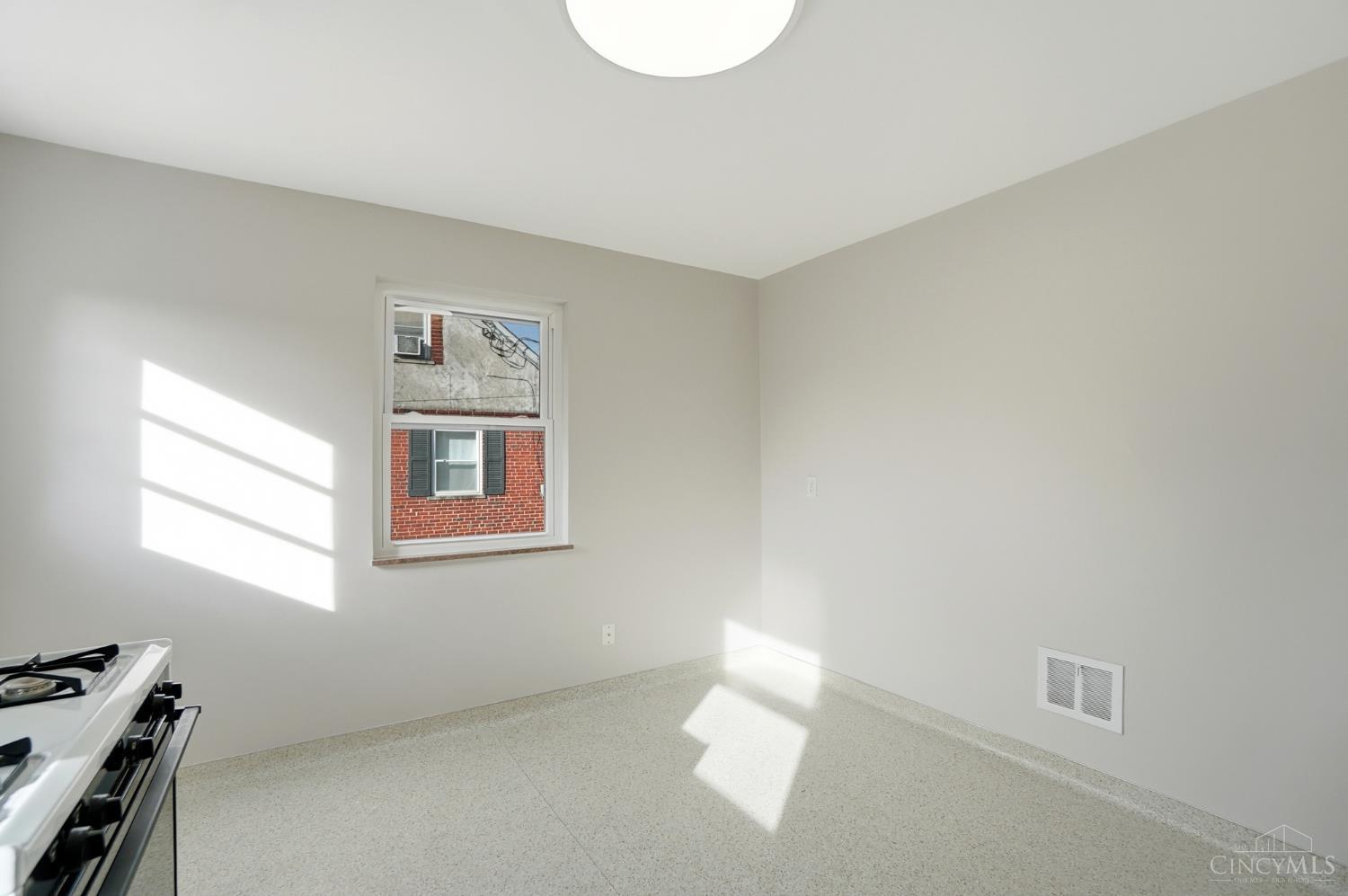 4413 Hunt Road Blue Ash, OH 45242 - Photo 9 of 53