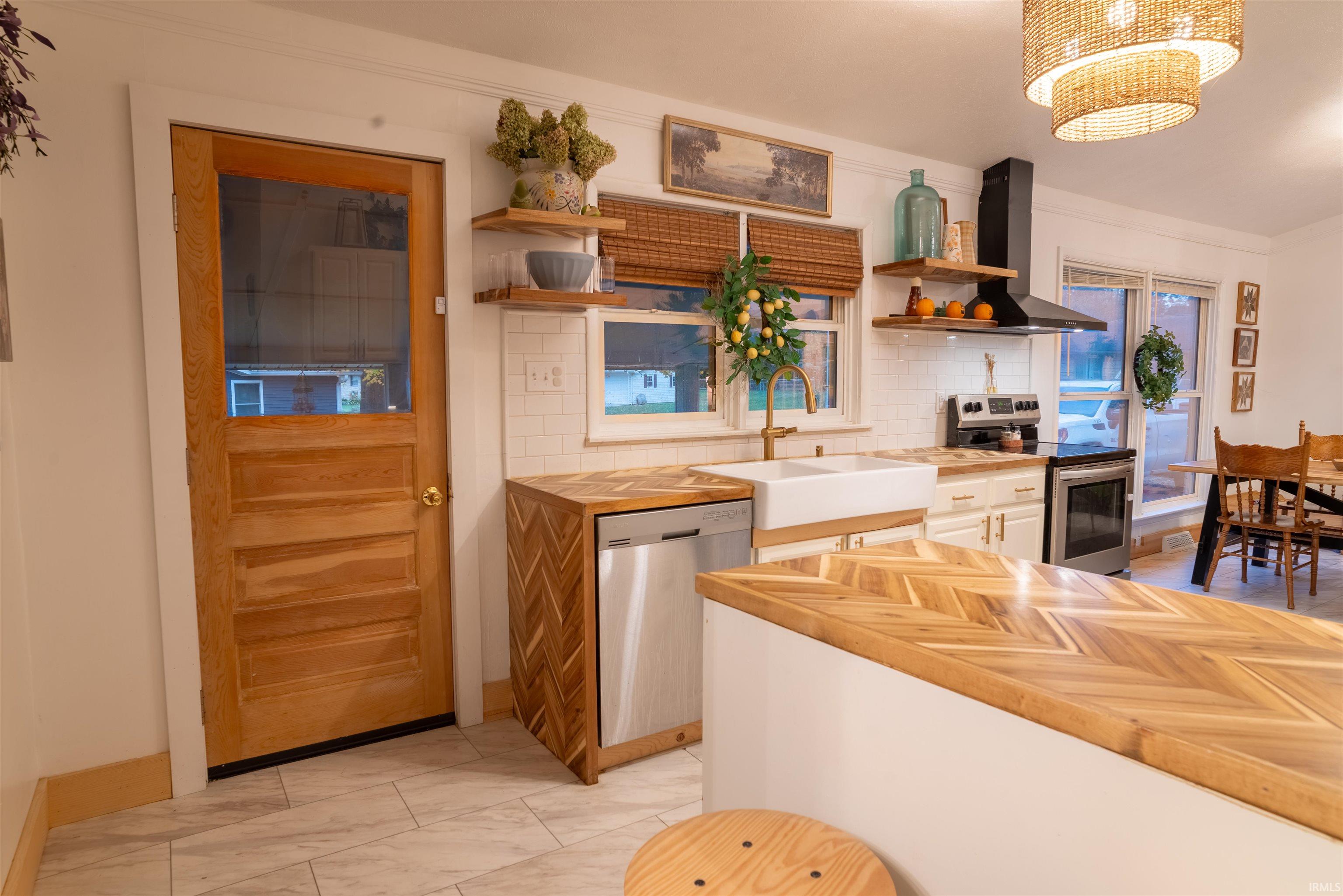 151 Pleasant View Drive Mitchell, IN 47446 - Photo 9 of 25