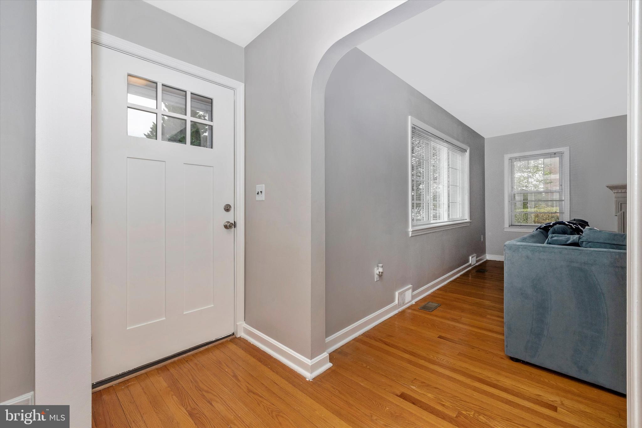 714 Fairview Avenue Frederick, MD 21701 - Photo 3 of 35