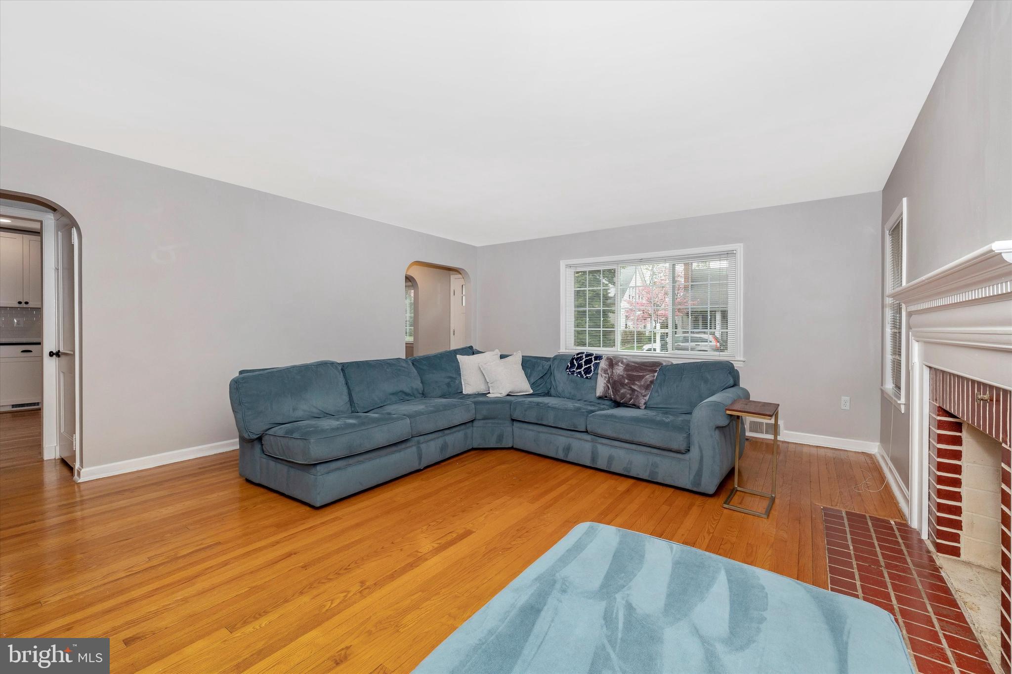 714 Fairview Avenue Frederick, MD 21701 - Photo 4 of 35