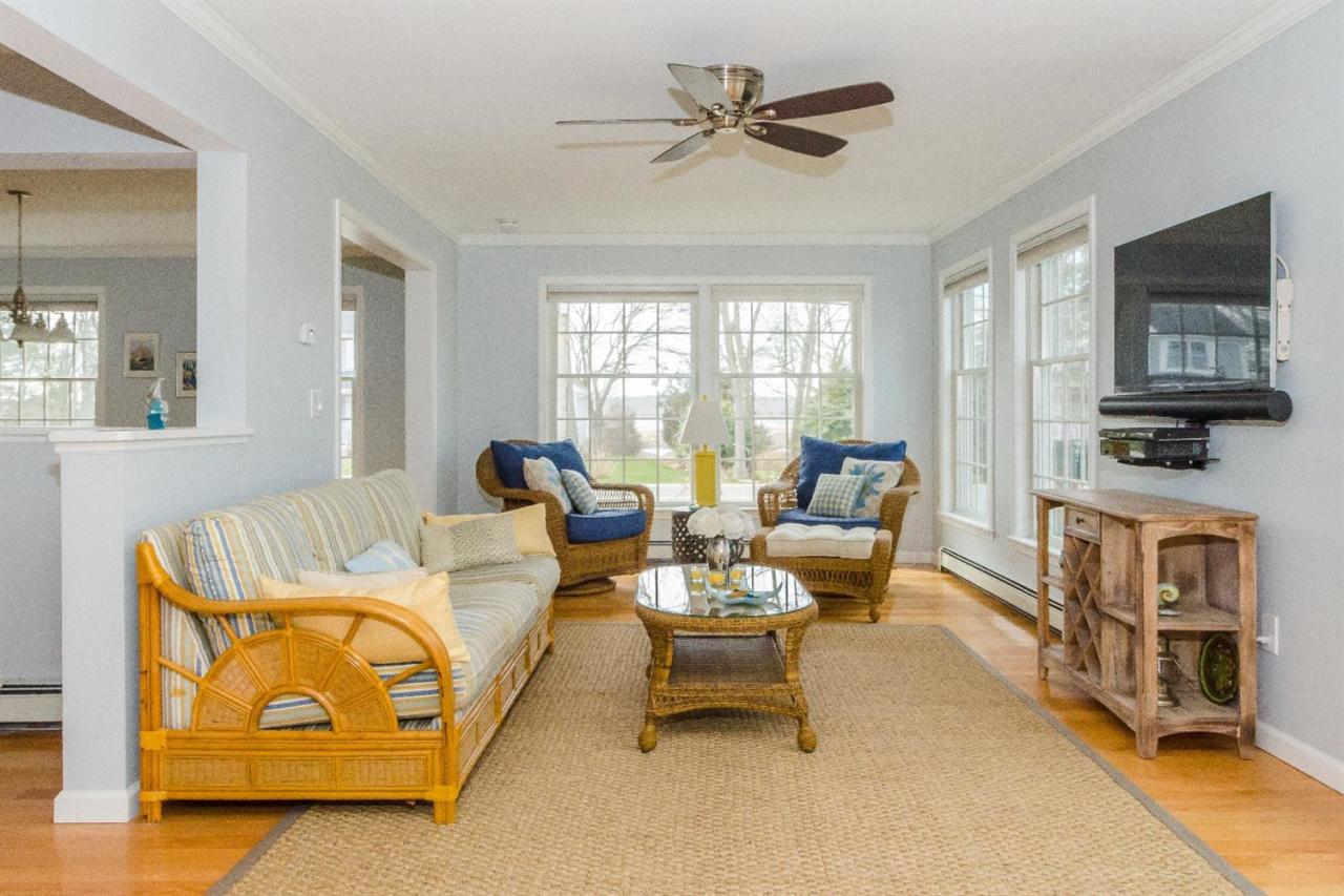 43 Converse Road Marion, MA 02738 - Photo 4 of 24 a living room with furniture and a flat screen tv