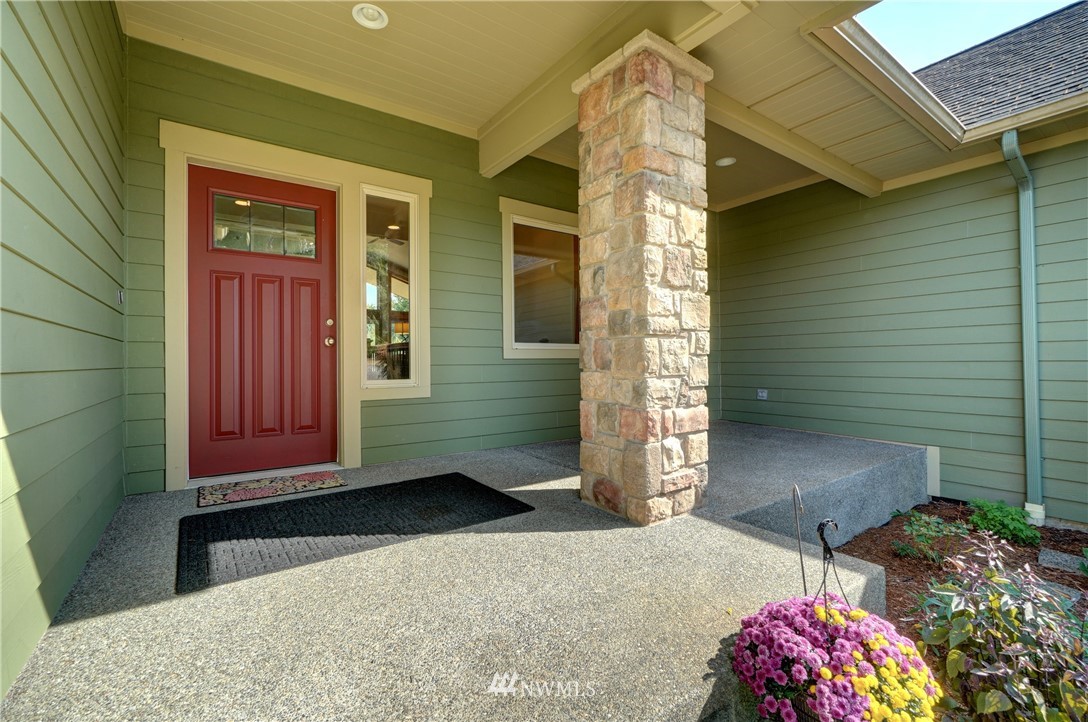 5802 Young Road Northwest Olympia, WA 98502 - Photo 2 of 40 Gallery Image 2