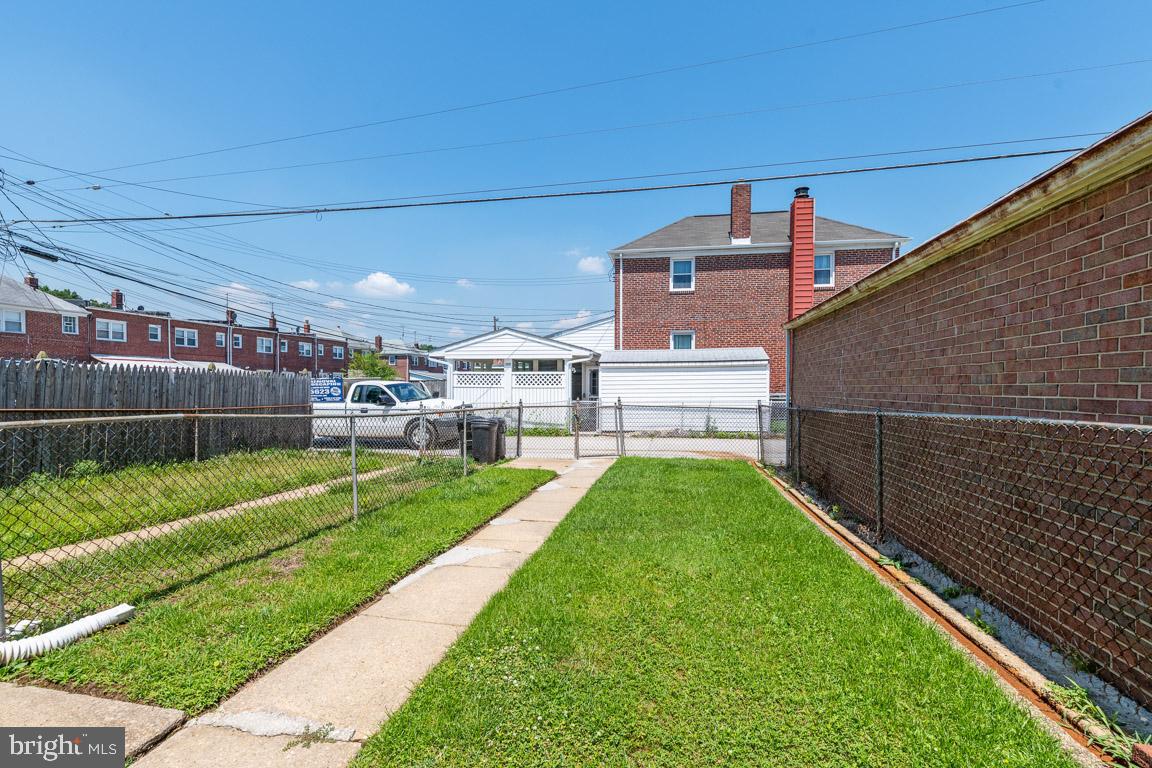 2167 Firethorn Road Middle River, MD 21220 - Photo 17 of 29 Nice yard!