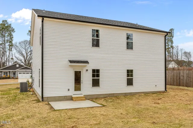 $359,900 | 96 Regis Lane, Unit 19, Coats, NC 27521