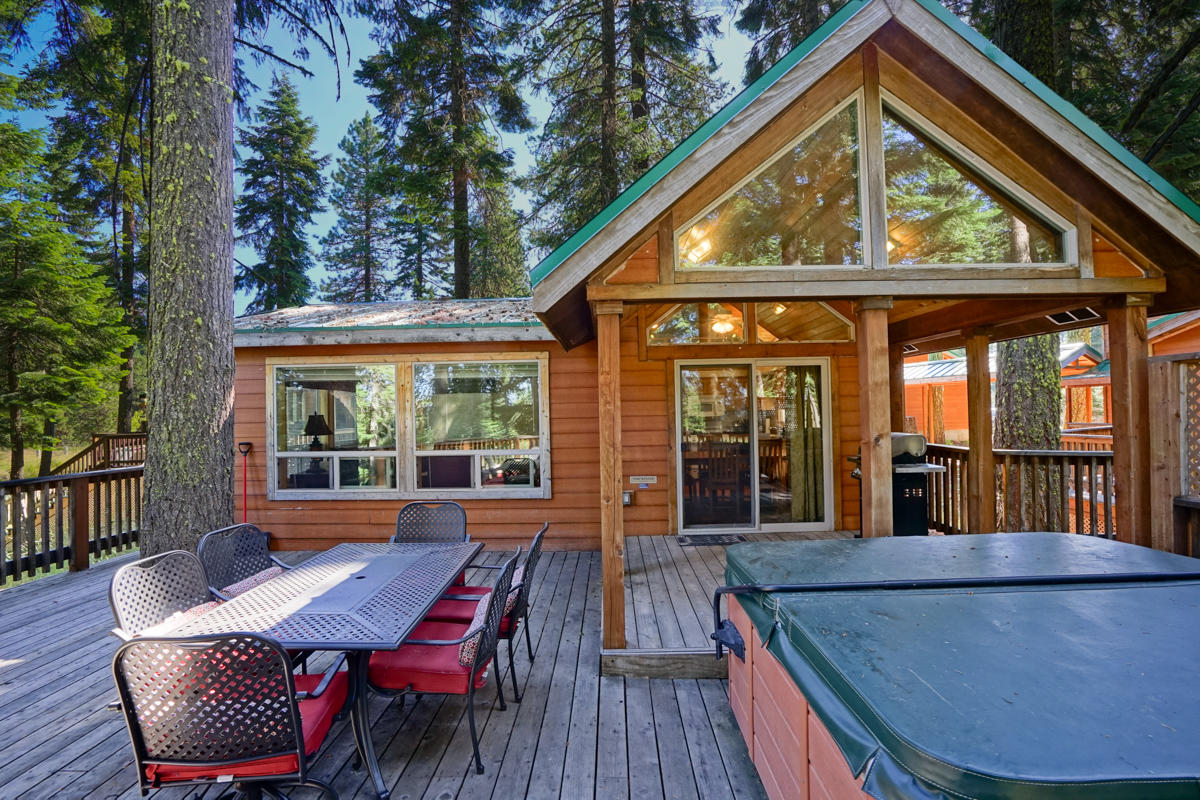 7979 Hyatt Prairie Road, Unit 39 Ashland, OR 97520 - Photo 1 of 24 Cabin_39_01