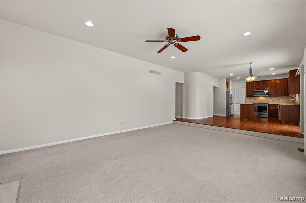 3904 Kaeleaf Road Lake Orion, MI 48360 - Photo 22 of 66