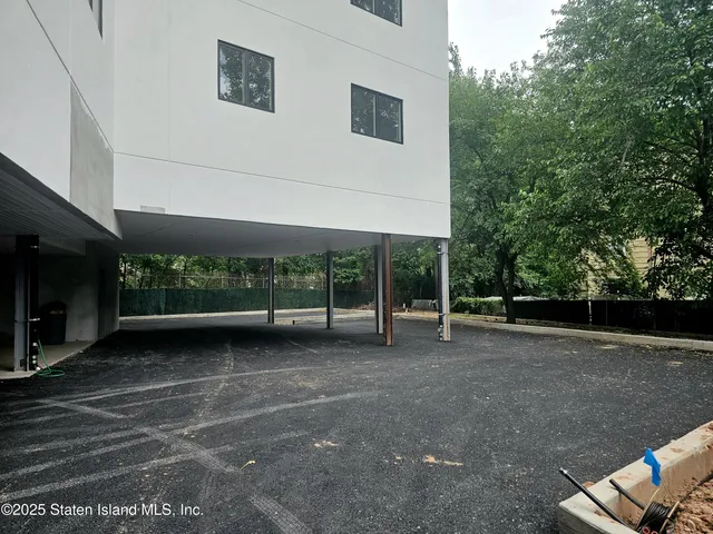 $555,000 | 3865 Amboy Road, Unit 2B | Great Kills