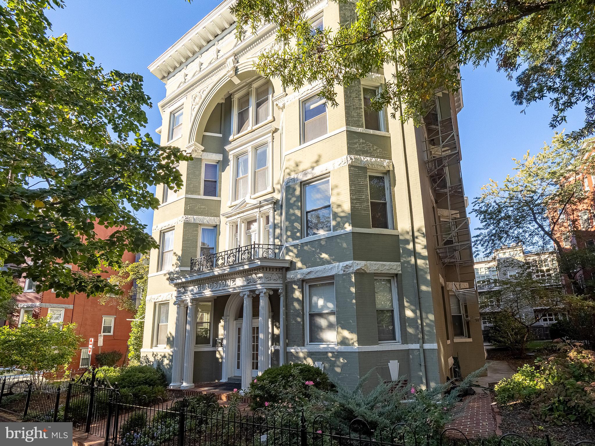 1423 R Street Northwest, Unit 205 Washington, DC 20009 - Photo 2 of 39