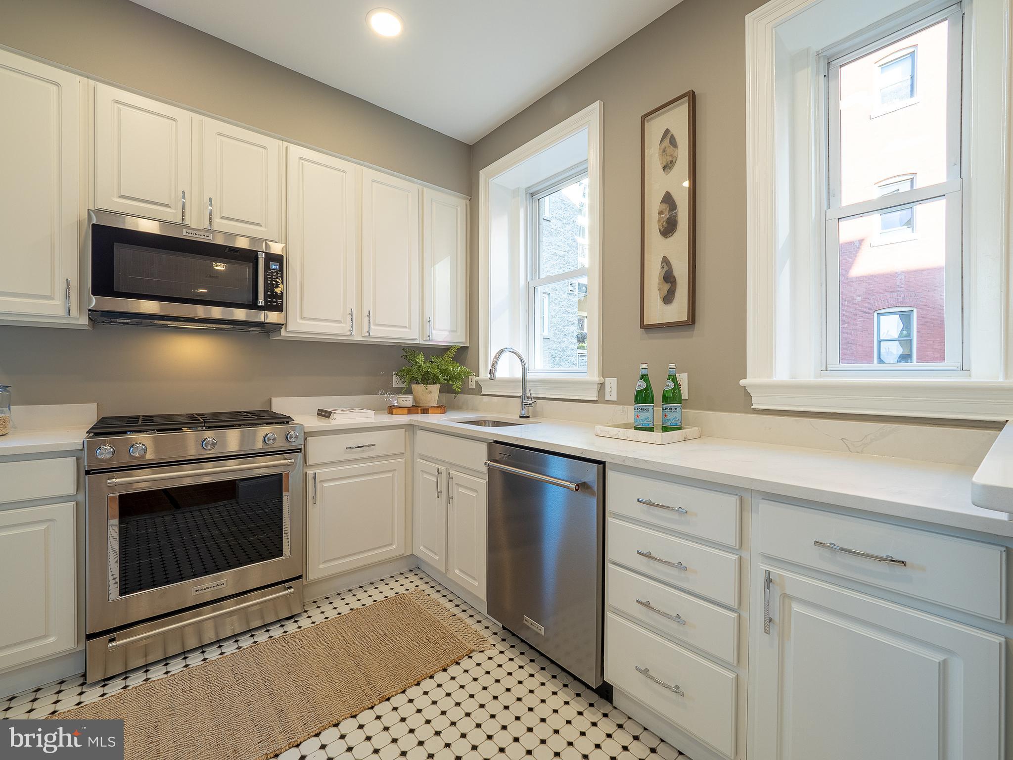 1423 R Street Northwest, Unit 205 Washington, DC 20009 - Photo 13 of 39