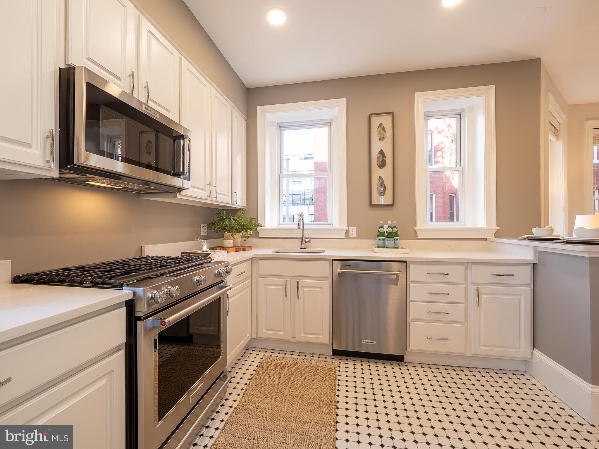 1423 R Street Northwest, Unit 205 Washington, DC 20009 - Photo 15 of 39