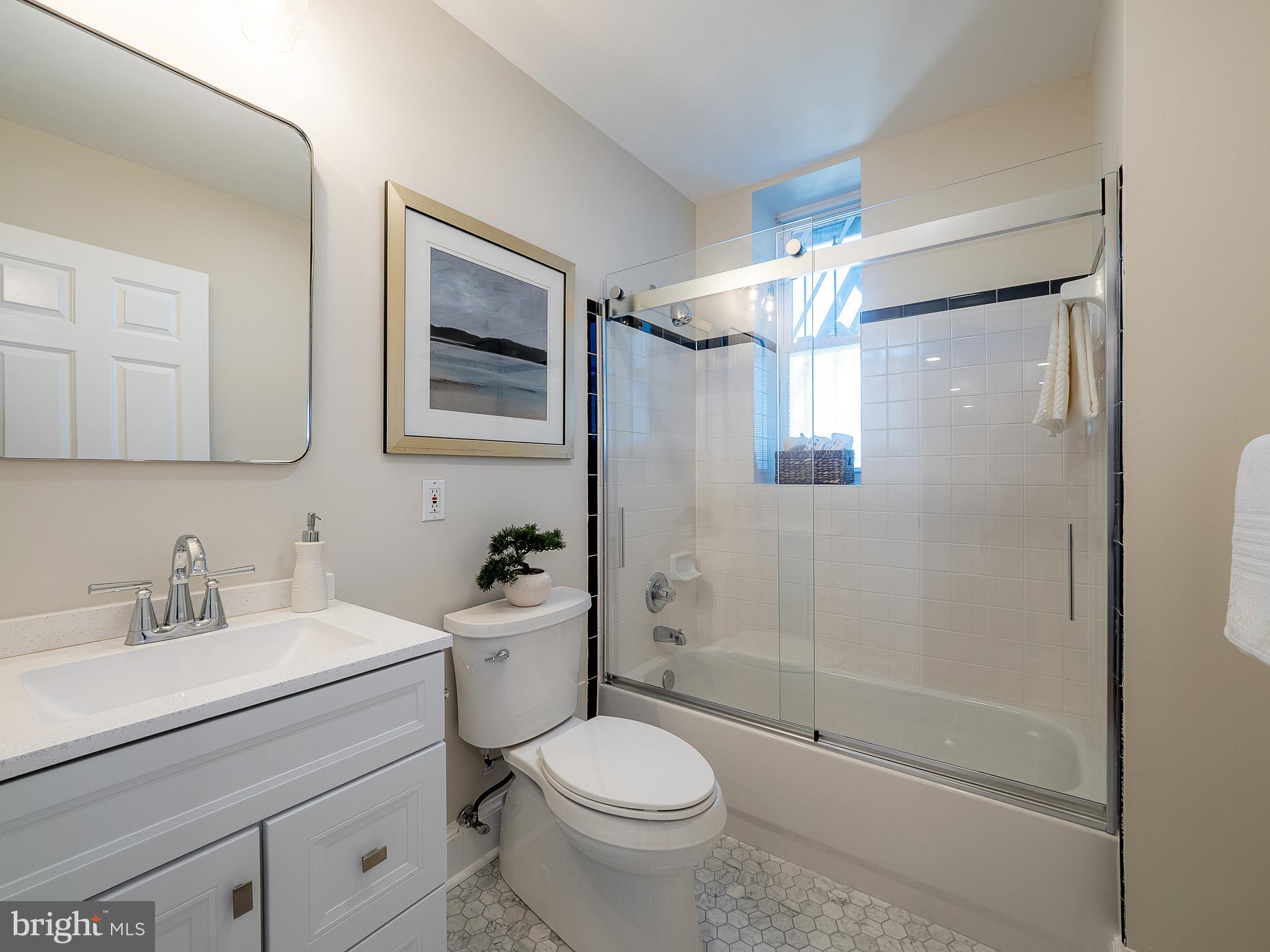 1423 R Street Northwest, Unit 205 Washington, DC 20009 - Photo 26 of 39