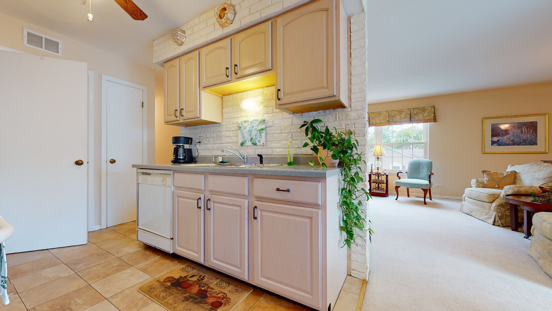 1558 Timber Trail, Unit 20D Wheaton, IL 60189 - Photo 7 of 14