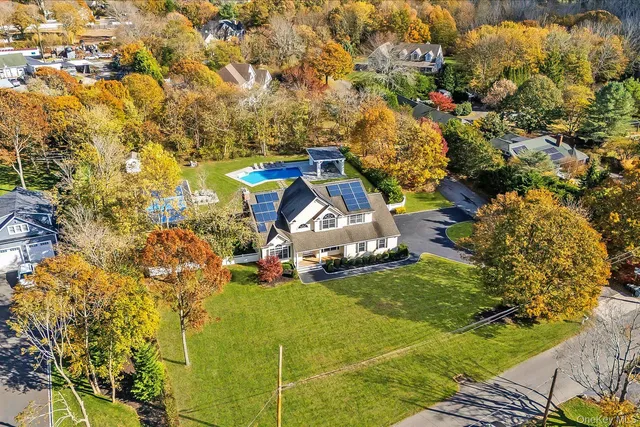 a view of an outdoor space