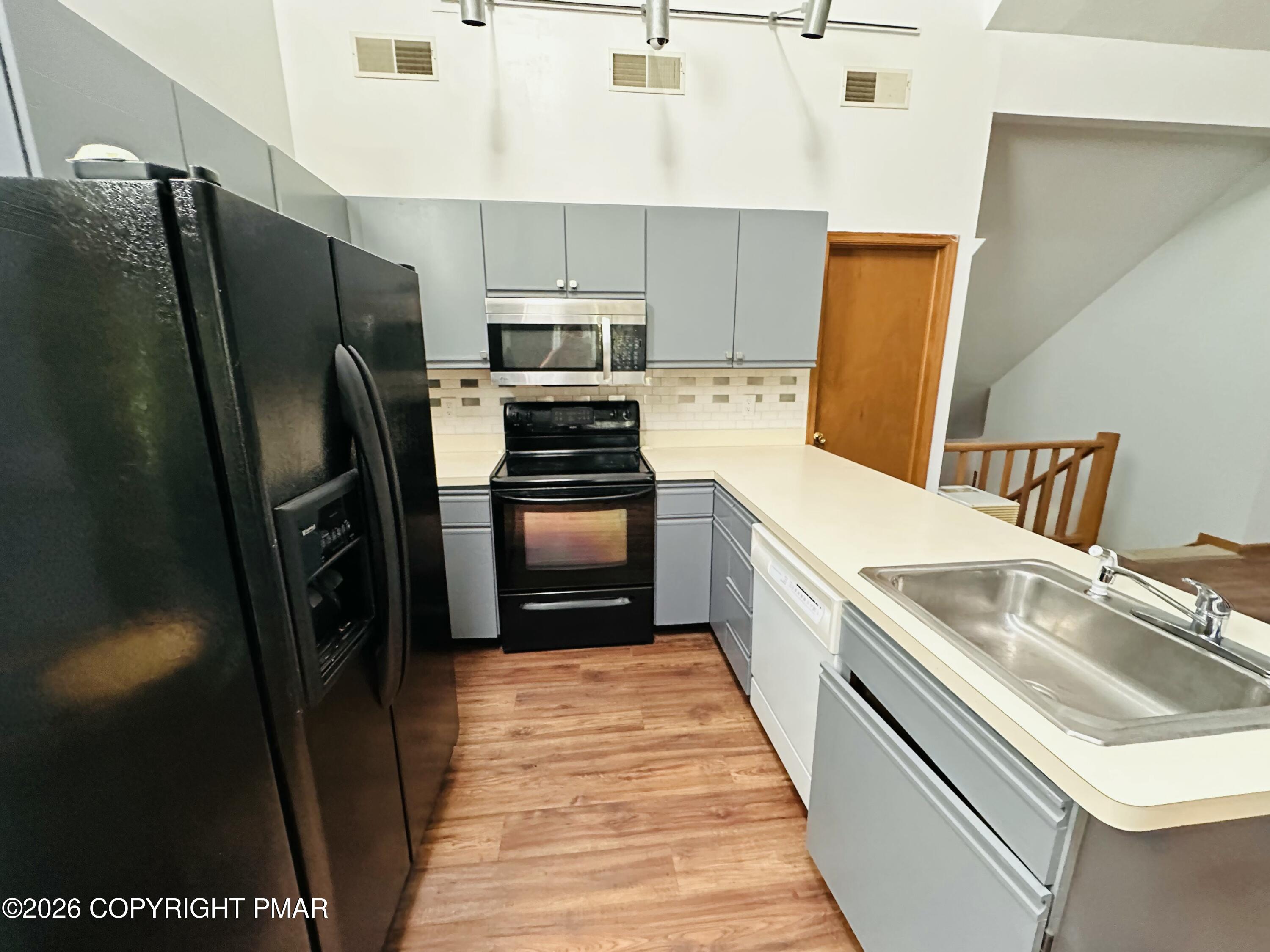 3580 High Crest Road Canadensis, PA 18325 - Photo 2 of 19 IMG_7192