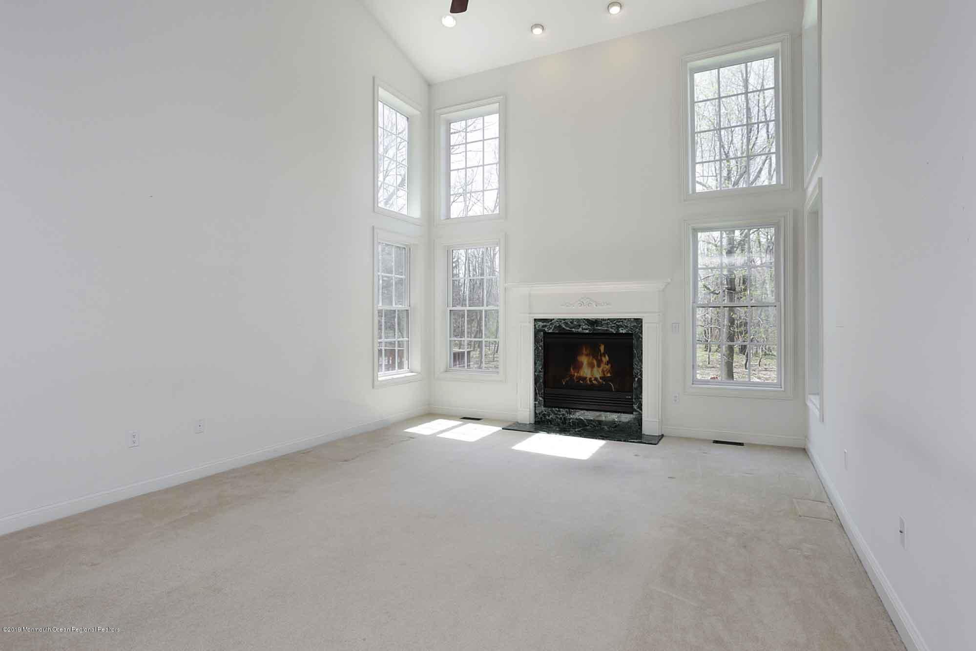 45 Rutledge Road Marlboro, NJ 07746 - Photo 14 of 35 IMG_5005