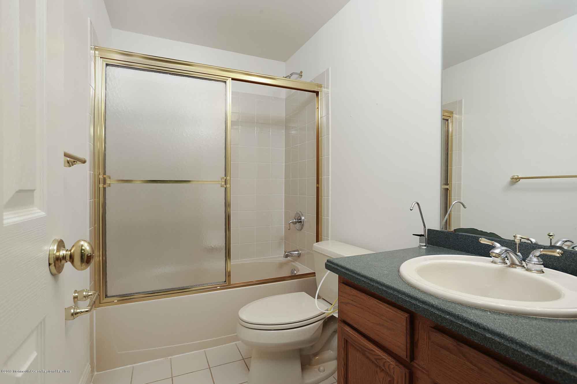 45 Rutledge Road Marlboro, NJ 07746 - Photo 24 of 35 IMG_5099