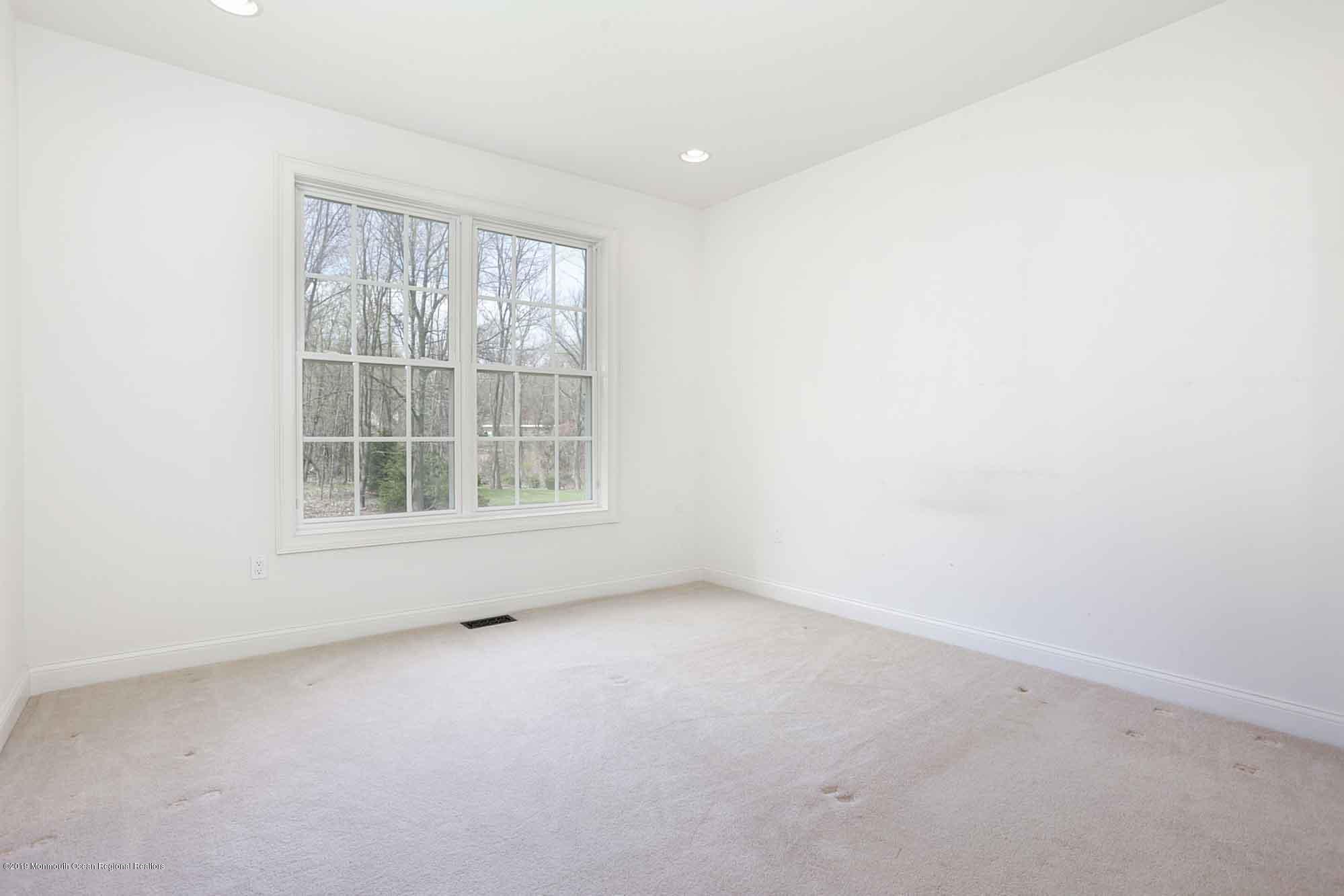 45 Rutledge Road Marlboro, NJ 07746 - Photo 27 of 35 IMG_5003